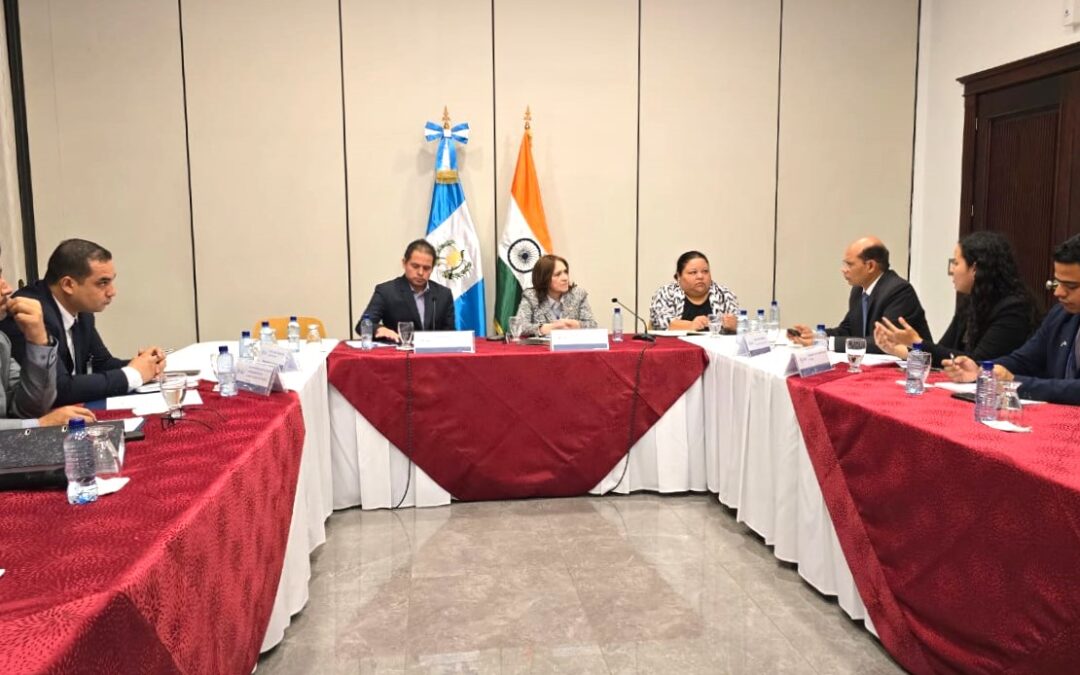 Reunión en el Ministerio de Relaciones Exteriores (MINEX) y el Excelentísimo señor embajador de la Embajada de la India en Guatemala, El Salvador y Honduras Manoj Kumar Mohapatra